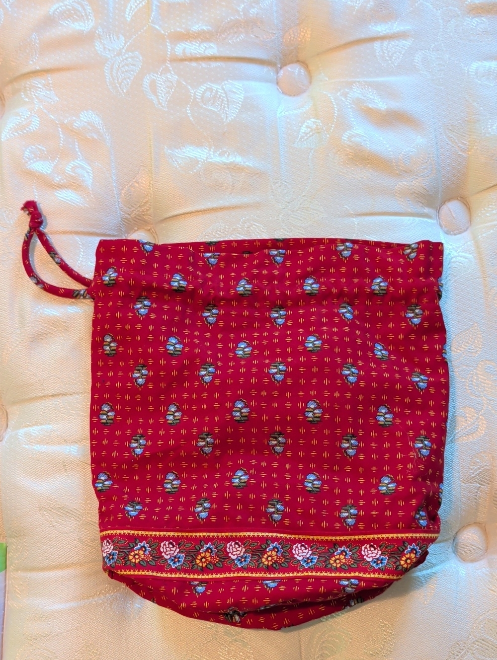 Red Floral Drawstring Women’s Tote Bag